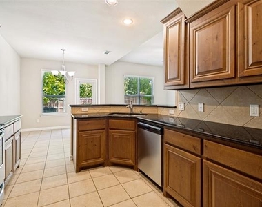 241 Barrington Lane - Photo Thumbnail 7