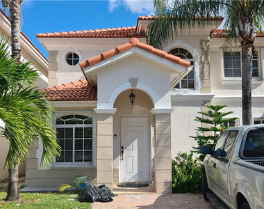 7301 Nw 173rd Drive Nw - Photo Thumbnail 3