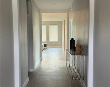 500 Mill Trace Way - Photo Thumbnail 10