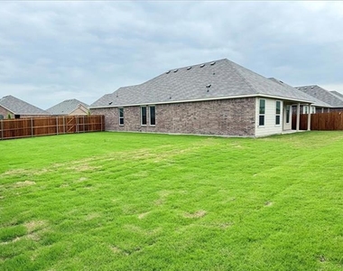500 Mill Trace Way - Photo Thumbnail 7