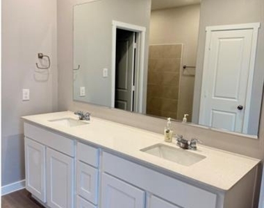 500 Mill Trace Way - Photo Thumbnail 15