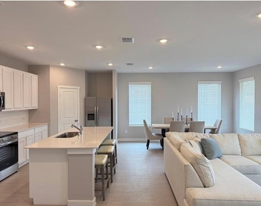 500 Mill Trace Way - Photo Thumbnail 13