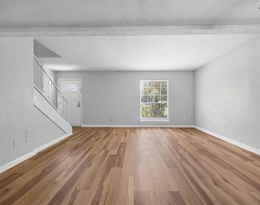 2019 Fleur De Lis Court - Photo Thumbnail 4