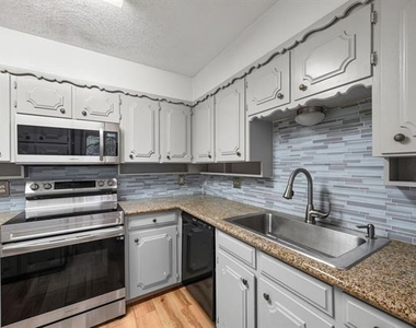 2019 Fleur De Lis Court - Photo Thumbnail 13