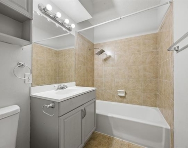 2019 Fleur De Lis Court - Photo Thumbnail 30