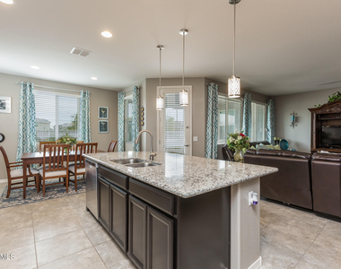 35549 N Bandolier Drive - Photo Thumbnail 7