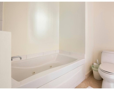 55 Se 6th Street - Photo Thumbnail 5