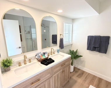 948 Canal Circle - Photo Thumbnail 18