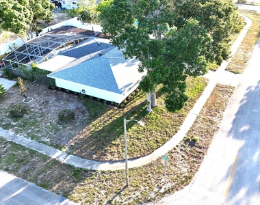 948 Canal Circle - Photo Thumbnail 32
