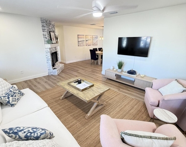 948 Canal Circle - Photo Thumbnail 11