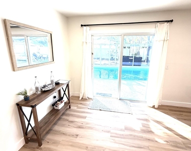 948 Canal Circle - Photo Thumbnail 14