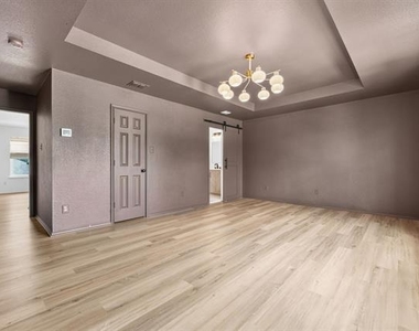 1725 Trego Drive - Photo Thumbnail 23