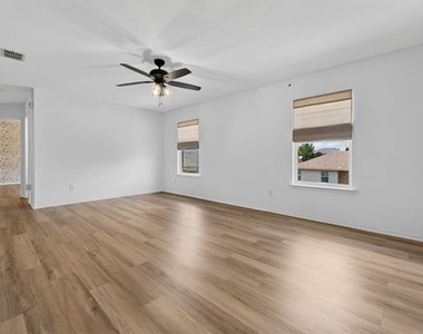 1725 Trego Drive - Photo Thumbnail 16