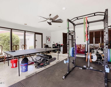 5344 E Shaw Butte Drive - Photo Thumbnail 15