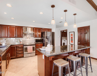 5344 E Shaw Butte Drive - Photo Thumbnail 10