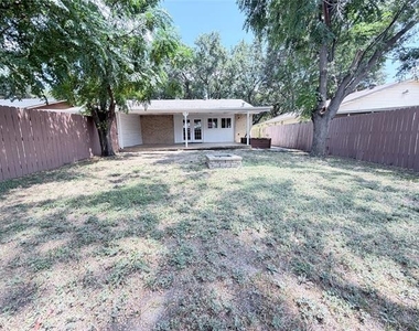 407 Ivy Way - Photo Thumbnail 26