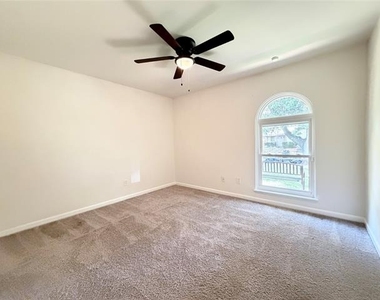 407 Ivy Way - Photo Thumbnail 19
