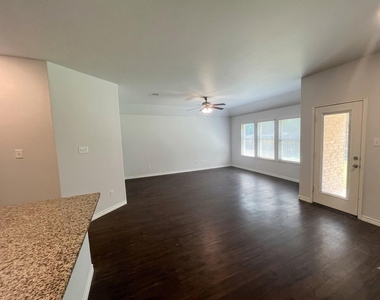 2929 Brazos Drive - Photo Thumbnail 3