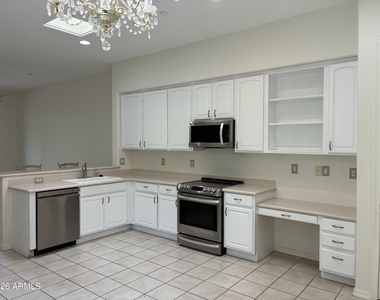 33110 N 72nd Place - Photo Thumbnail 7