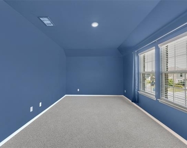 1117 Goldfinch Drive - Photo Thumbnail 20