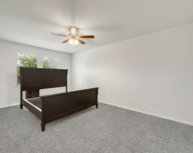 1117 Goldfinch Drive - Photo Thumbnail 10