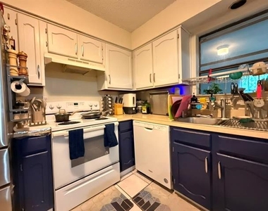 1824 Briar Run - Photo Thumbnail 10