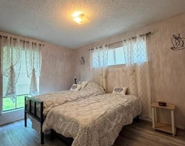1824 Briar Run - Photo Thumbnail 13