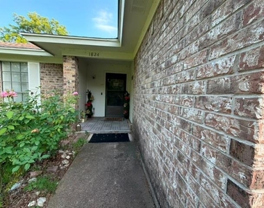 1824 Briar Run - Photo Thumbnail 3