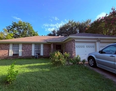 1824 Briar Run - Photo Thumbnail 2