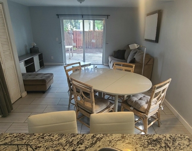 2261 Ne 171st Street - Photo Thumbnail 3