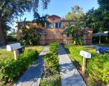 2261 Ne 171st Street - Photo Thumbnail 16