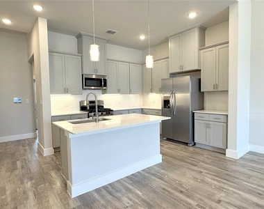 3180 Misty Forest Way - Photo Thumbnail 5