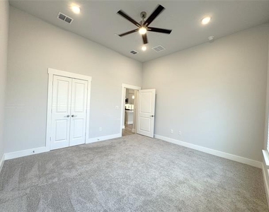 3180 Misty Forest Way - Photo Thumbnail 7
