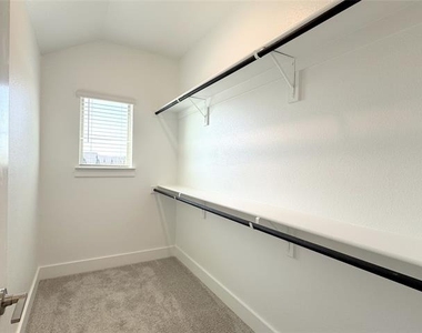 3180 Misty Forest Way - Photo Thumbnail 17