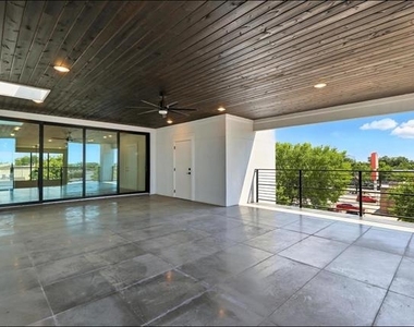 3523 N Versailles Avenue - Photo Thumbnail 38