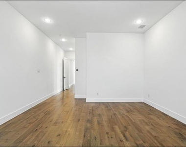 3523 N Versailles Avenue - Photo Thumbnail 35