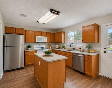 1582 Brookstone Drive - Photo Thumbnail 7