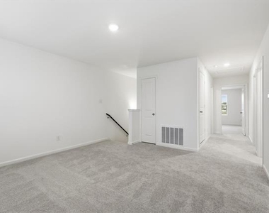 2106 Meadow Park Drive - Photo Thumbnail 18