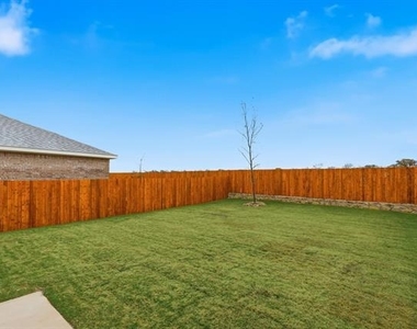2106 Meadow Park Drive - Photo Thumbnail 34