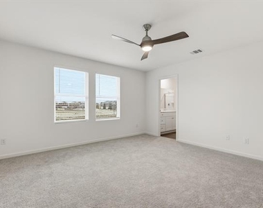2106 Meadow Park Drive - Photo Thumbnail 22