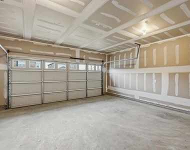 2106 Meadow Park Drive - Photo Thumbnail 30