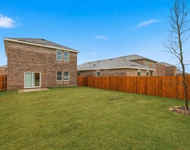 2106 Meadow Park Drive - Photo Thumbnail 35
