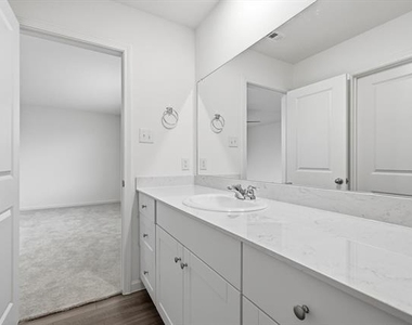 2106 Meadow Park Drive - Photo Thumbnail 24