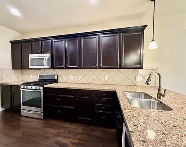 2617 Jackson Drive - Photo Thumbnail 6