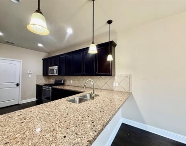 2617 Jackson Drive - Photo Thumbnail 7