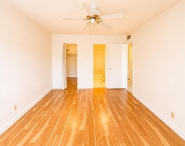 5300 Washington Street - Photo Thumbnail 14