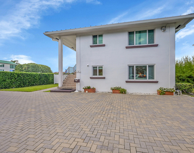 1702 S Ocean Boulevard - Photo Thumbnail 2