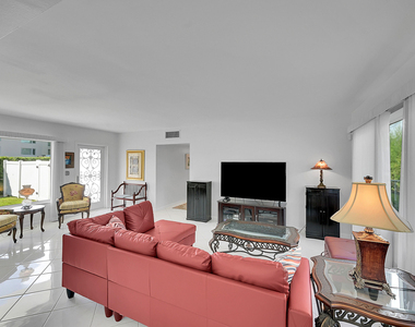1702 S Ocean Boulevard - Photo Thumbnail 10