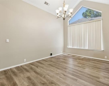 3313 Heatherbrook Drive - Photo Thumbnail 4