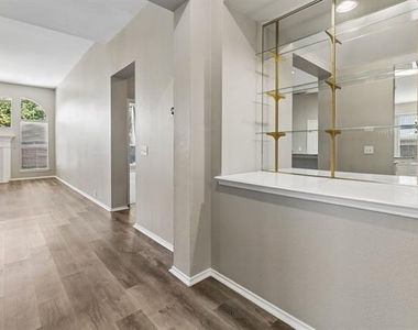 3313 Heatherbrook Drive - Photo Thumbnail 6